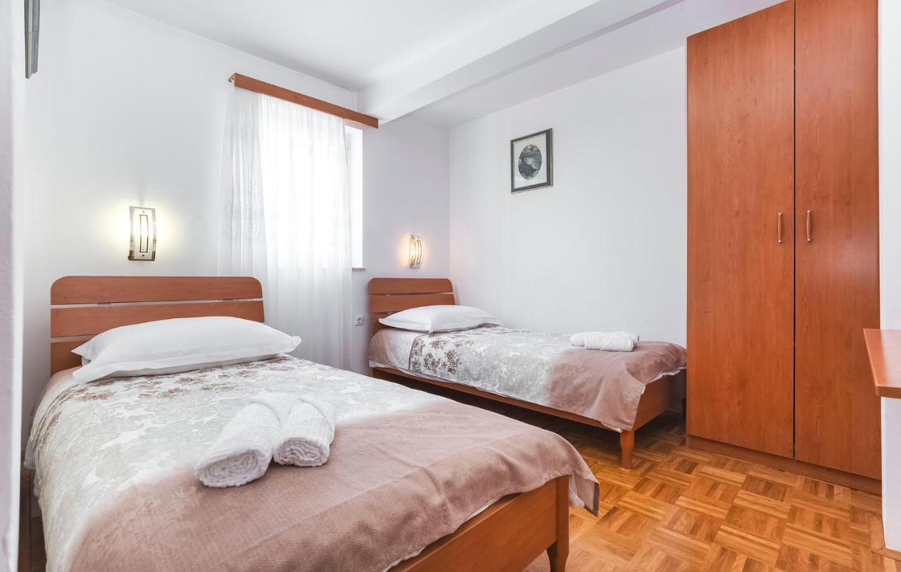 Branko B4 Apartment Porec Exterior photo